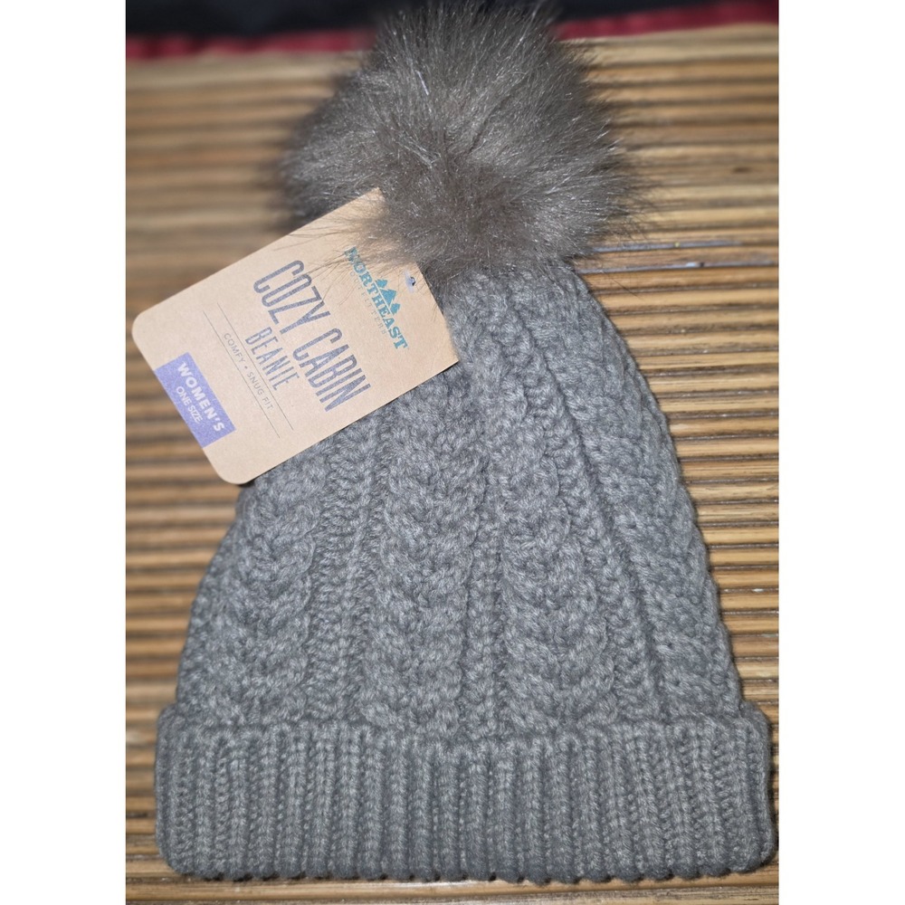 Northeast Cozy Cabin Women's Beanie - NWT